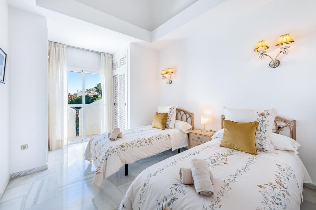 Puerto De Benalmadena Apartamento Vacacional Con Vistas Al Mar Y Yates Tres Habitaciones 2 Banos Eksteriør bilde