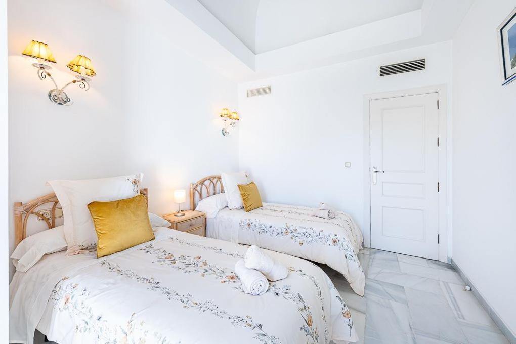 Puerto De Benalmadena Apartamento Vacacional Con Vistas Al Mar Y Yates Tres Habitaciones 2 Banos Eksteriør bilde